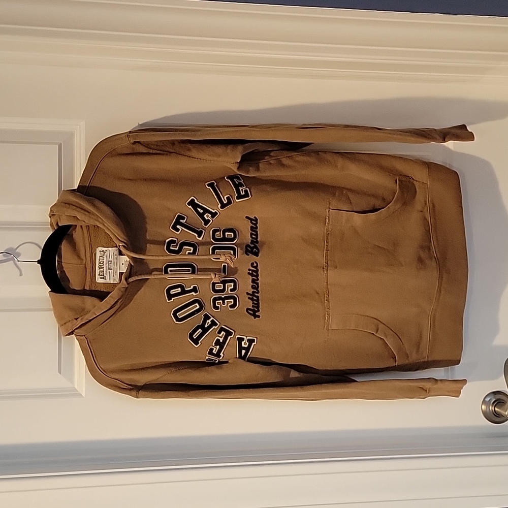 Light brown aeropostale Light swearshirt